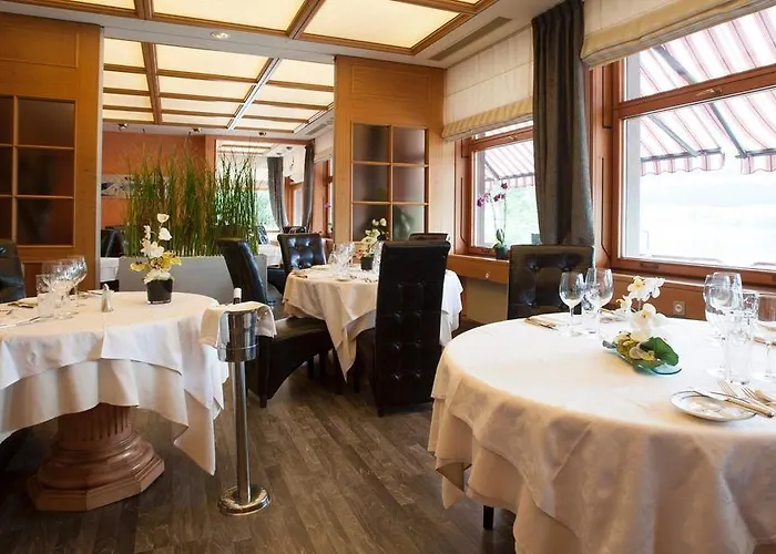 Bellevue Le Rocheray Hotel 3*